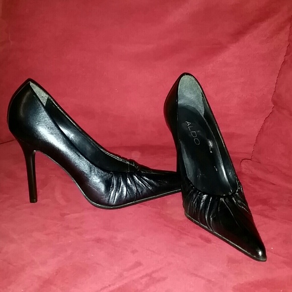 ALDO BLACK PUMPS