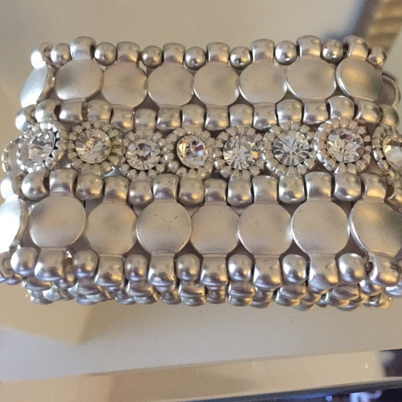 Silver rhinestone bracelet 🎉‼️💯