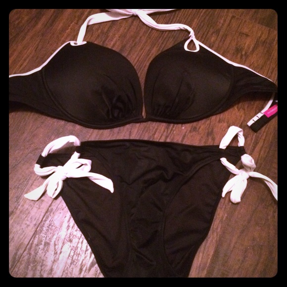 VS bikini TRADED