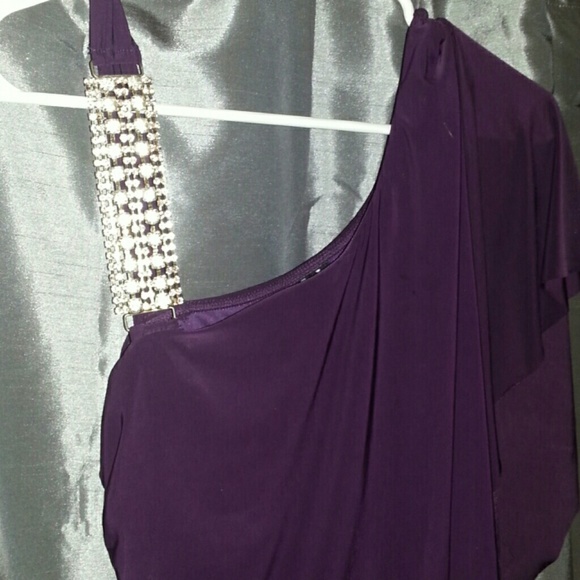 Dress - Picture 4 of 4