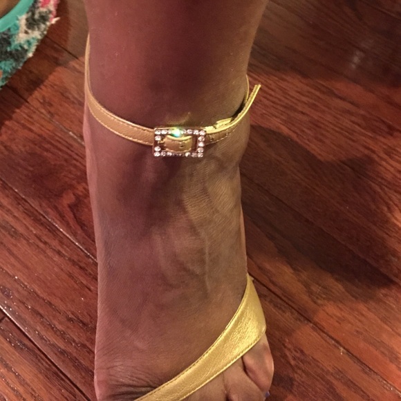 Shoes - Picture 4 of 4