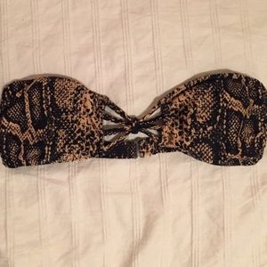 Billabong snake skin top