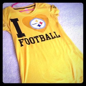 **** BUNDLED Victoria's Secret Pink Steelers shirt
