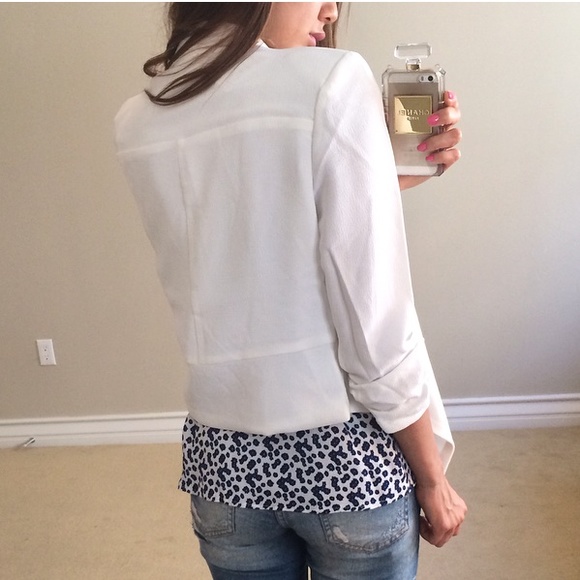 • SOLD • White Summer Blazer L - Picture 3 of 4