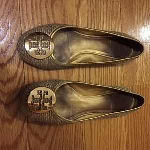 Tory Burch - gold weaved flats