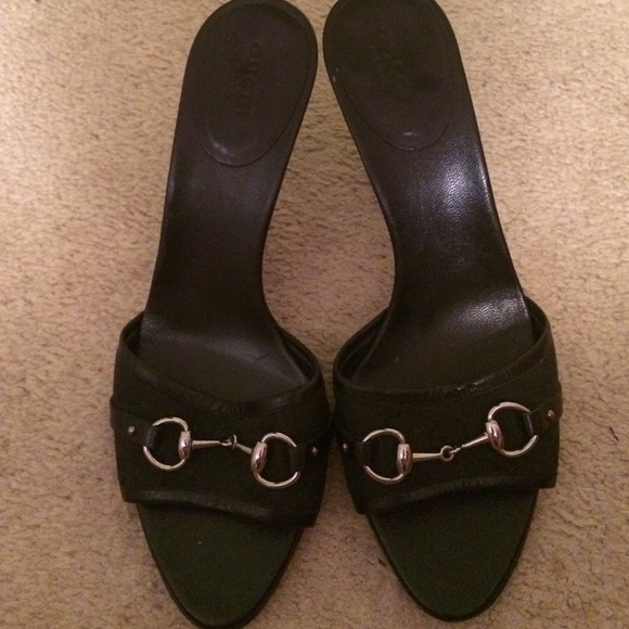 Gucci Shoes - Gucci opened toed heels