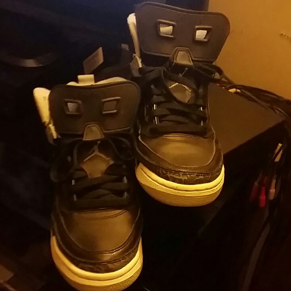 Jordans - Picture 2 of 4