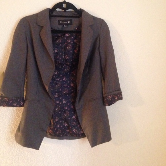 Gray and lavender blazer . Silk inside - Picture 2 of 2