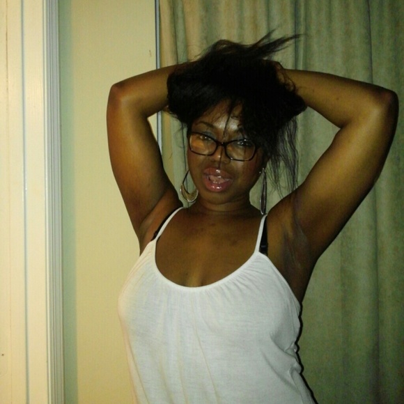 Large silver earrings - Picture 2 of 2