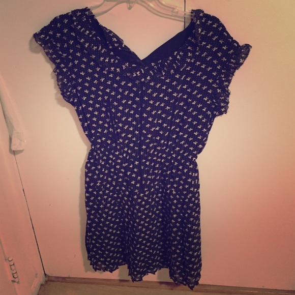 Ribbon patterned dress. - Picture 1 of 2