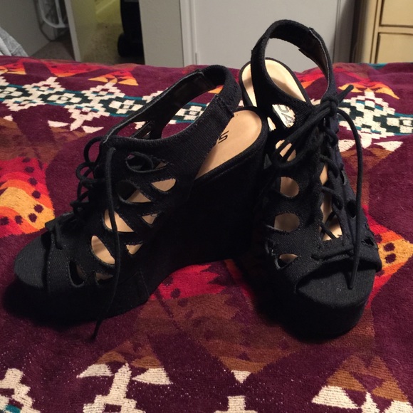 Black Cutout Laceup Open toe Wedges