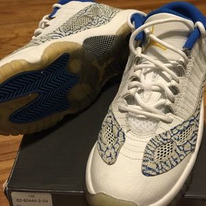 Retro 11 boy size 5.5