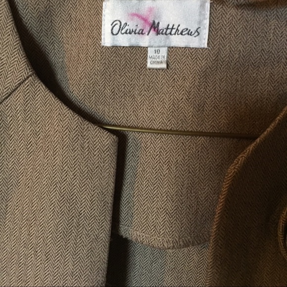 Tan jacket - Picture 2 of 2