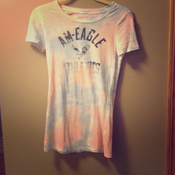 Pink/blue American Eagle short sleeve shirt