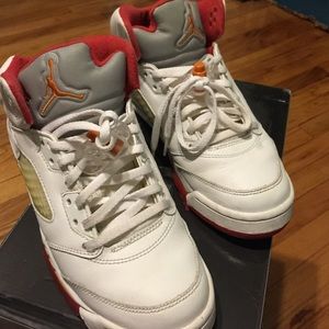 Retro 5 boy size 5.5