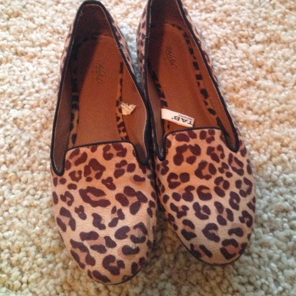 Leopard flats