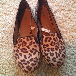 Leopard flats