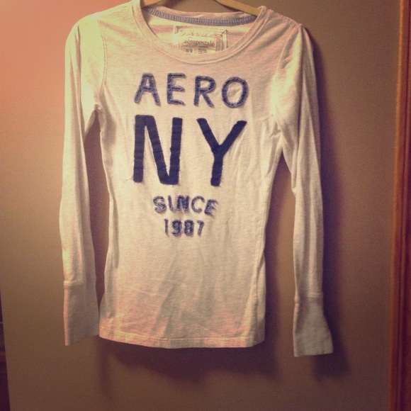 Aeropostale grey and blue long sleeve shirt