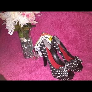 Nine West polka dot heels