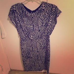 Perfect dress for professional outings!