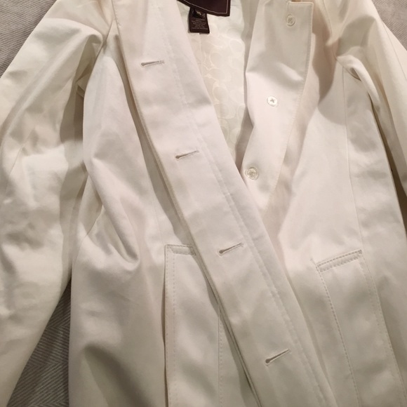 XS White Coach Raincoat - Picture 4 of 4