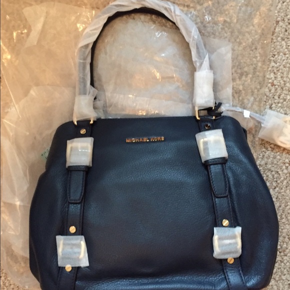 MICHAEL Michael Kors Large Bedford Bag | NWT - Picture 3 of 8