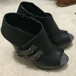 Cute booties/pumps