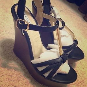Brand new very cute wedges