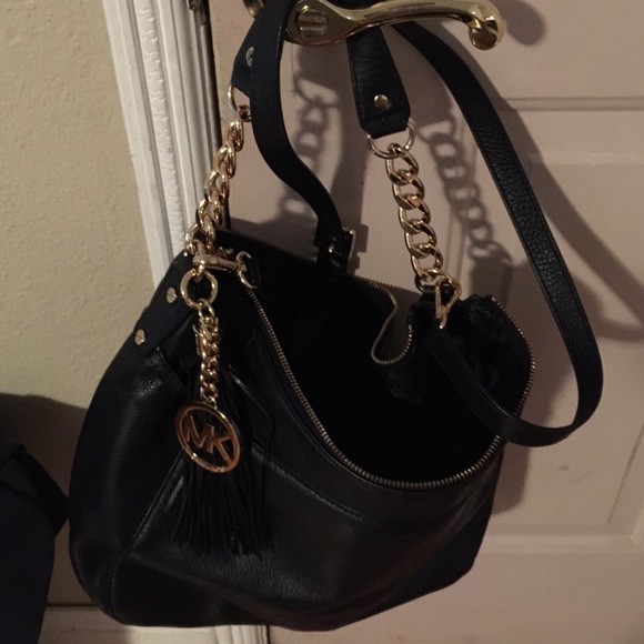 Micheal Kors purse
