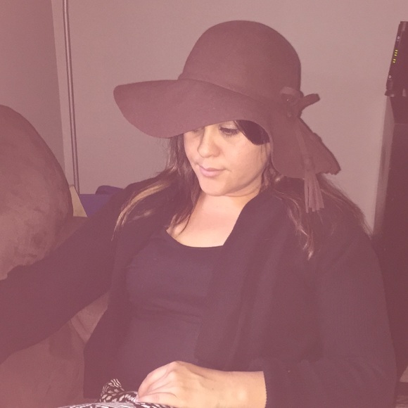 Floppy hat brown