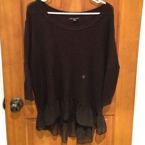 Black high low sweater