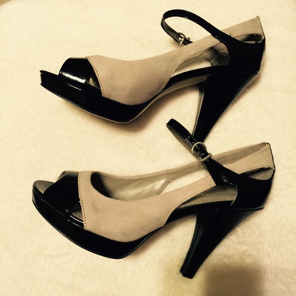 Franco Sarto Shoes - Franco Sarto black and gray perp toe heels