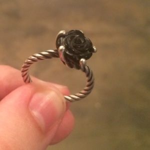 Pandora retired spiral ring