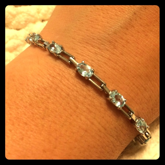 Sterling silver and aquamarine bracelet