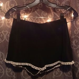 Cute high rise shorts NWOT