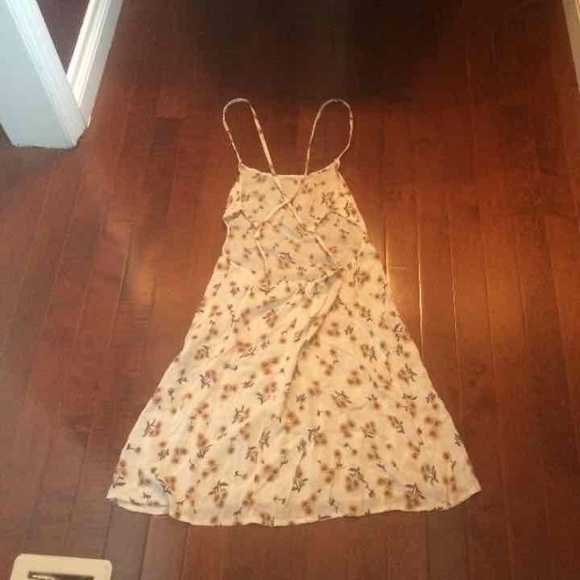 🍓SOLD🍓Brandy Melville sunflower dress NWT