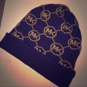 🎈Traded🎈Beanie MK logo🎀