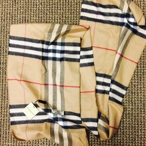 Burberry cashmere scarf