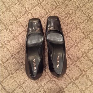 Prada heels size 5