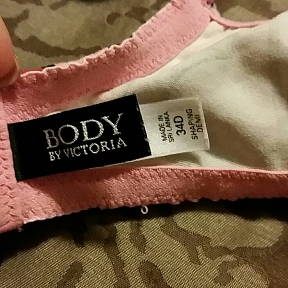 Victoria's Secret Body Collection Heart Print Bra - Picture 3 of 3