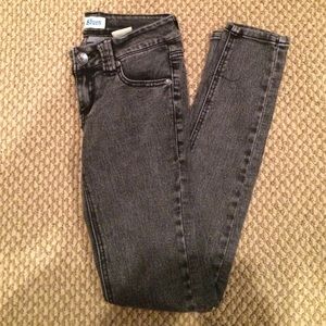 Grey Acid Wash Jeans 😍❤️