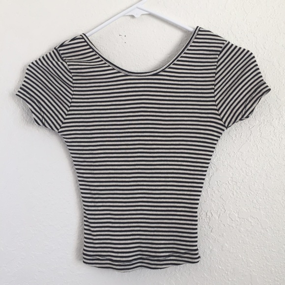 Brandy Melville Tops - Brandy Melville Ellie Top