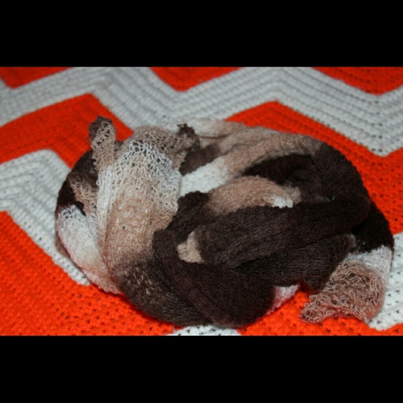 Multi Use scarf - Picture 2 of 2