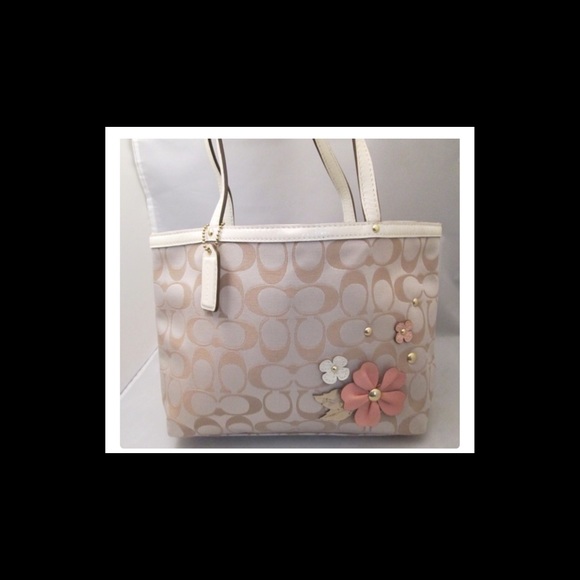 Nwt Coach purse