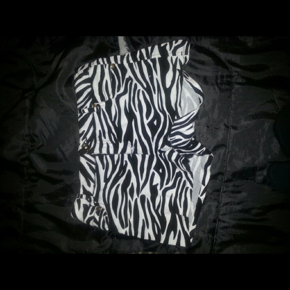 Zebra shorts