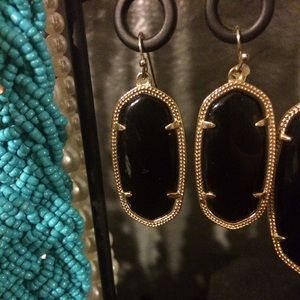 Black Kendra Scott elles!