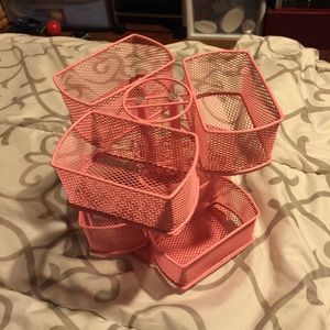 Pink rotating organizer