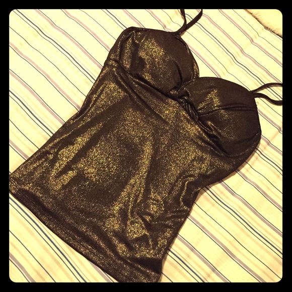 Size small black and gold top