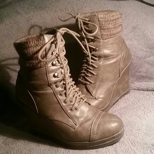 Wedge Combat Boots!