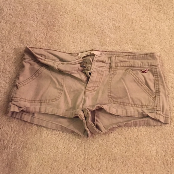 ◾️◾️◾️SOLD◾️◾️◾️Hollister kaki shorts!